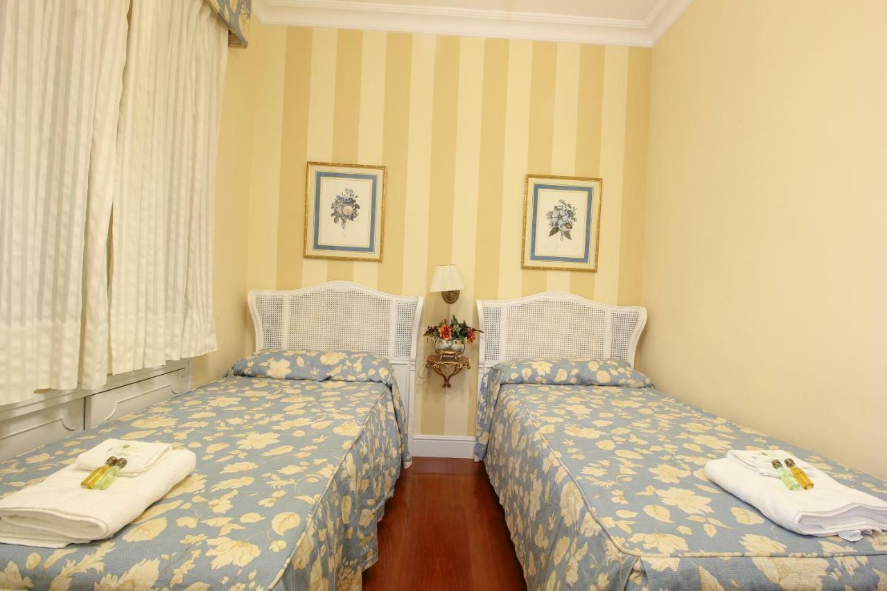 Apartamento La feria Apartment Sevilla Bagian luar foto