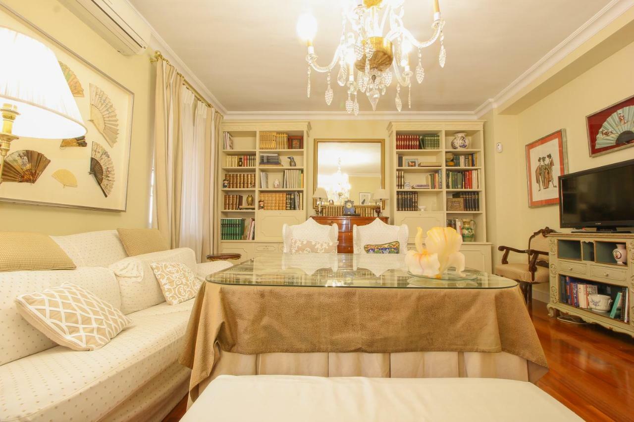Apartamento La feria Apartment Sevilla Bagian luar foto