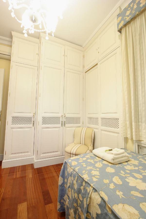 Apartamento La feria Apartment Sevilla Bagian luar foto