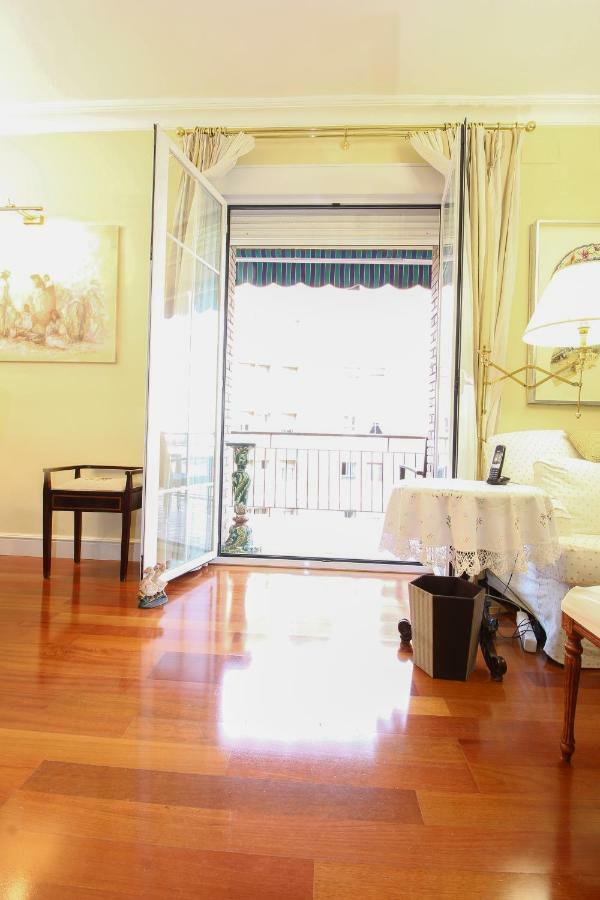 Apartamento La feria Apartment Sevilla Bagian luar foto