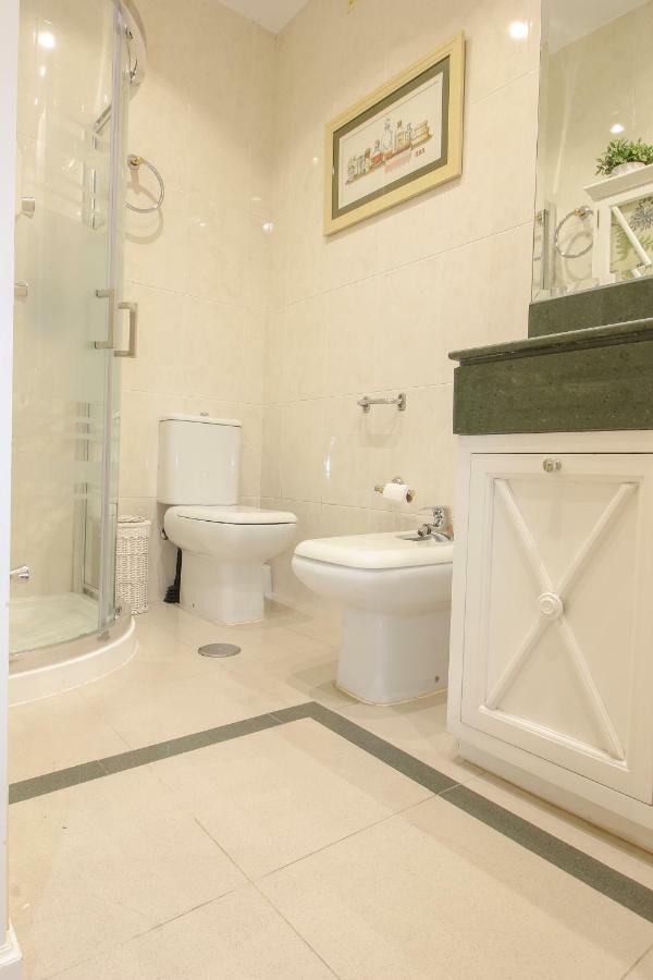 Apartamento La feria Apartment Sevilla Bagian luar foto