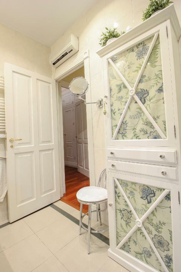 Apartamento La feria Apartment Sevilla Bagian luar foto