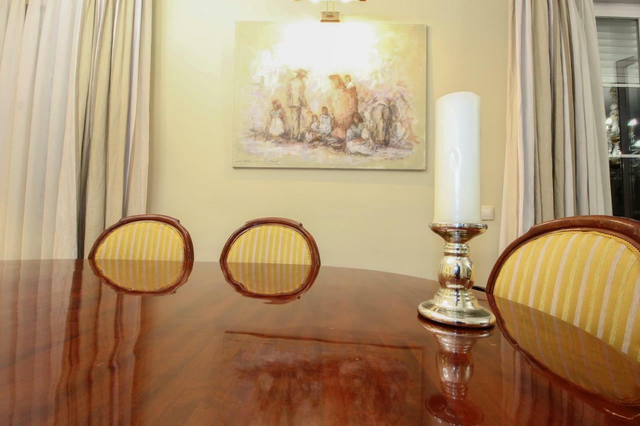 Apartamento La feria Apartment Sevilla Bagian luar foto