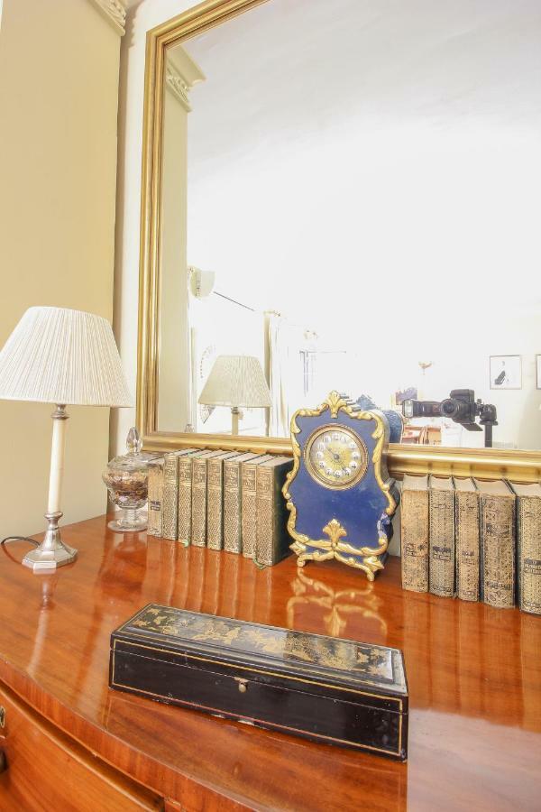 Apartamento La feria Apartment Sevilla Bagian luar foto