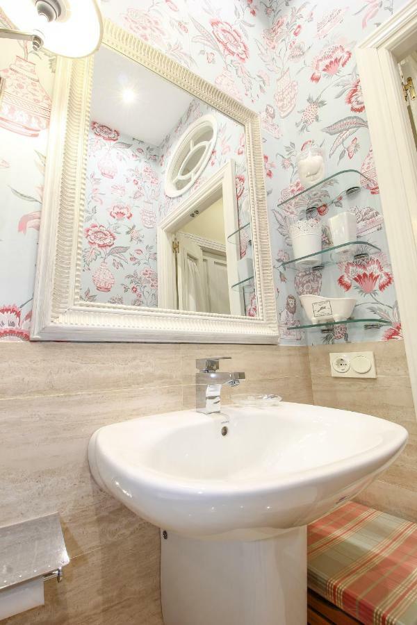 Apartamento La feria Apartment Sevilla Bagian luar foto